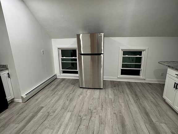 3rd image of 195 Pawtucket Ave Floor 2