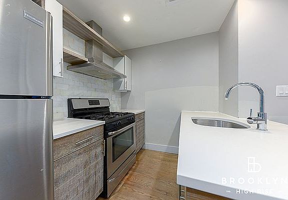 5th image of 280 Macdougal St #5