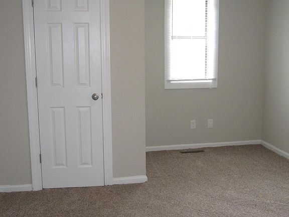 4th image of 106 Juniper Ln #A