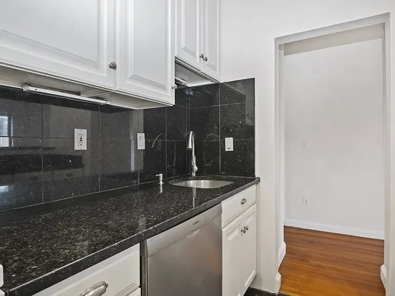 465 Shawmut Ave — Photo 7