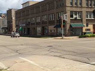 519 S 3rd St, Clinton, IA 52732