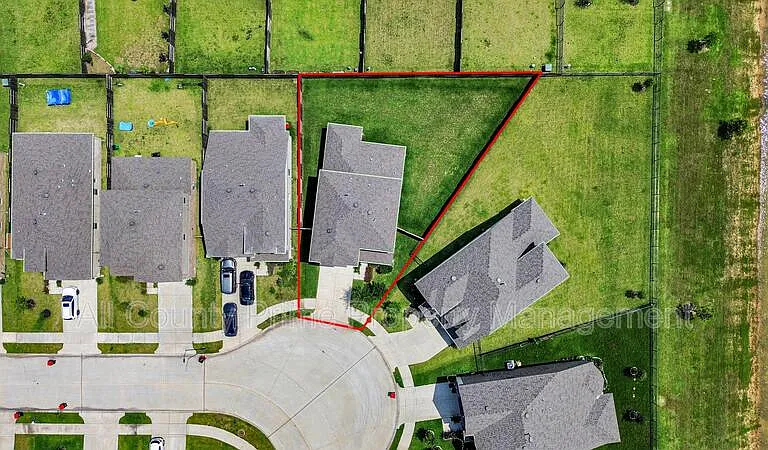 1325 Grass Bend Dr — Photo 5