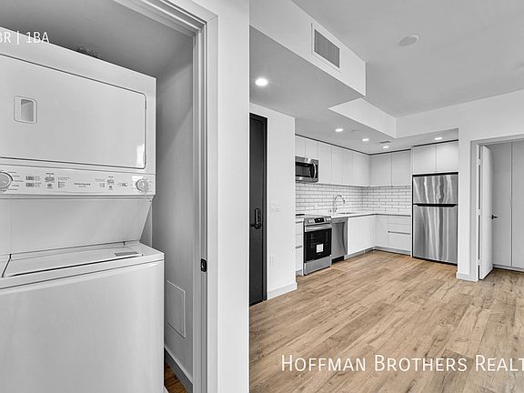 5th image of 1240 Magnolia Ave #406