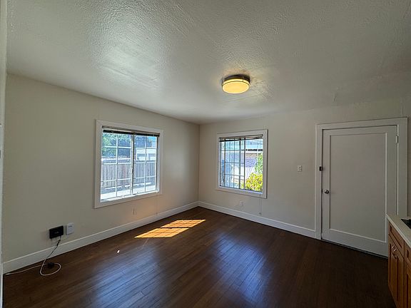 3rd image of 1575A 36th Ave #A