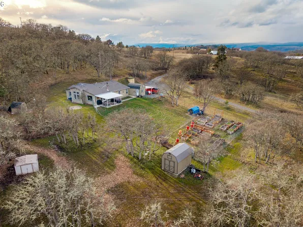 12 Mount Adams View Rd, Lyle, WA 98635