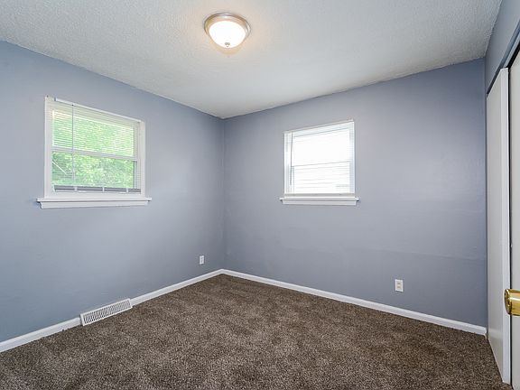 4th image of 6023 Shillington Ln