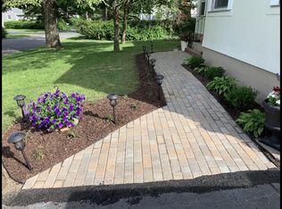 23 Frank St, Trumbull, CT 06611