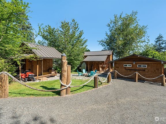 5th image of 1283 Mowitsh Drive