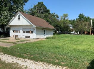 216 E Crawford St, Paris, IL