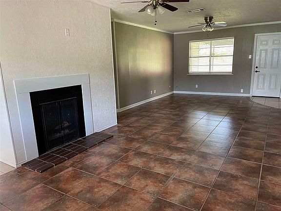 2nd image of 8635 Overhill Ln