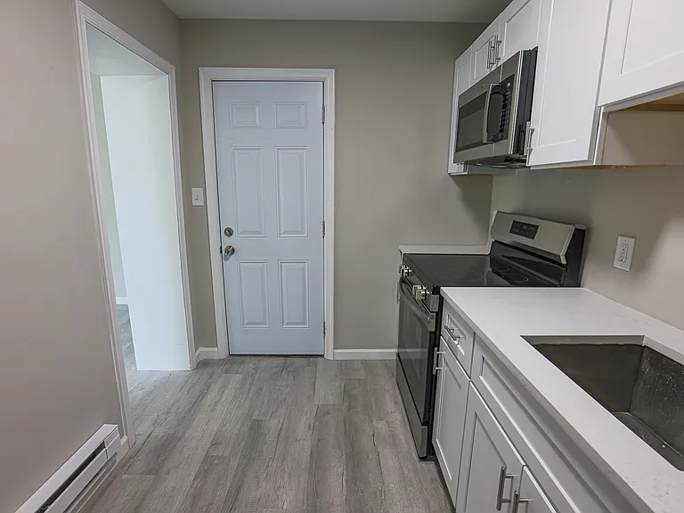 2819 Presbury St — Photo 36