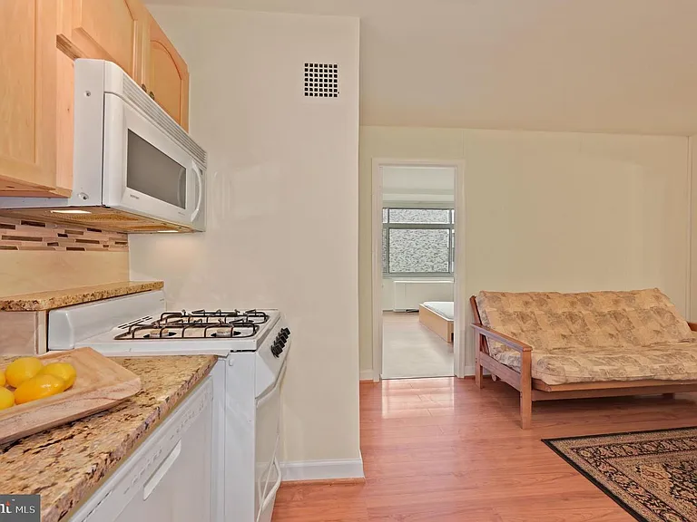 2401 Washington Cir NW #H-803 — Photo 15