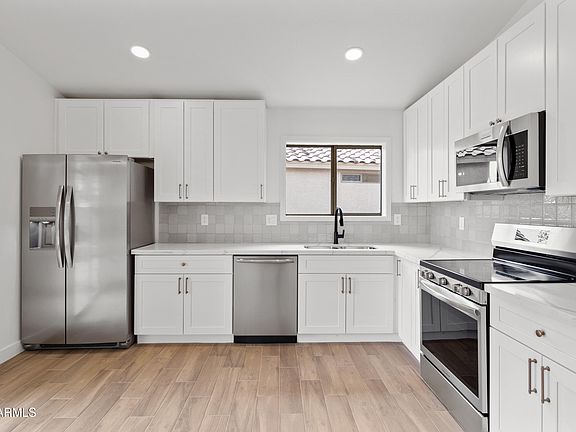 4th image of 15715 W COTTONWOOD Street
