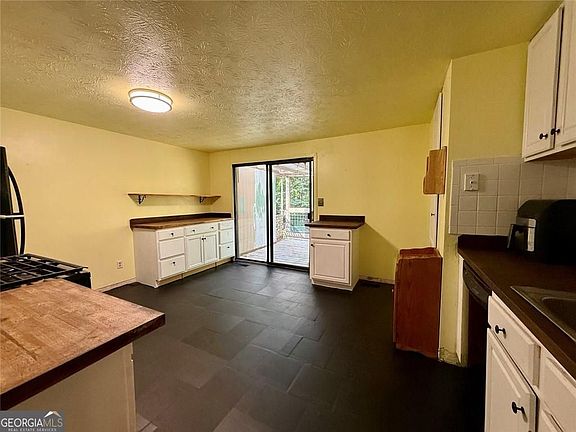 4th image of 2956 Nelson Dr