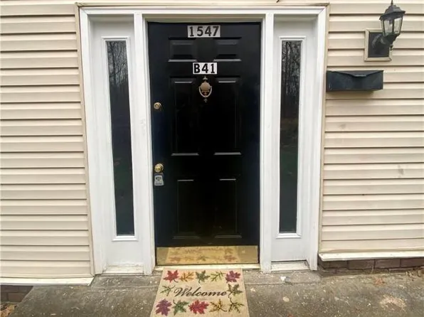 1547 Creekside Rd #1-B4, Whitehall, PA 18052