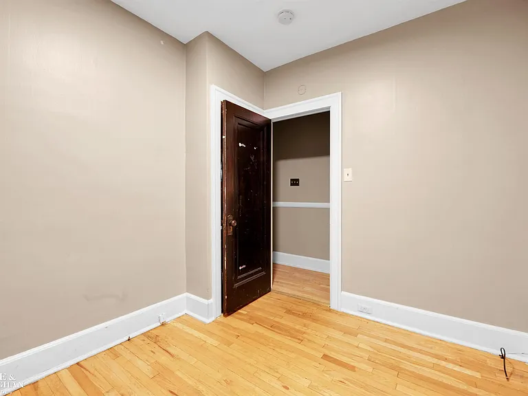 815 Beaconsfield Ave #2N — Photo 9