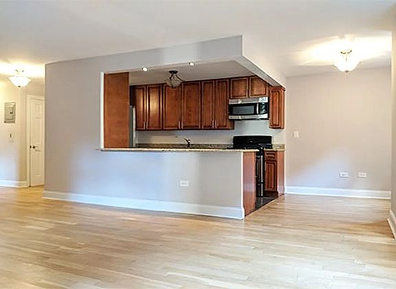3rd image of 50 W 97th St APT 4H
