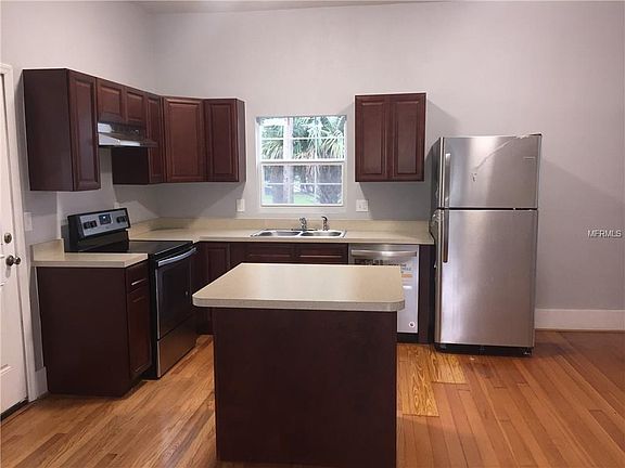 5th image of 517 Wisconsin Ave