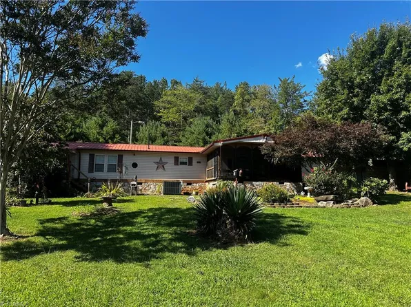 296 Buckwheat Rd, Mc Grady, NC 28649