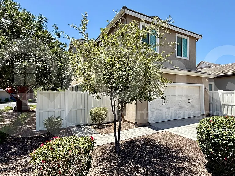 3749 E Stiles Ln — Photo 21