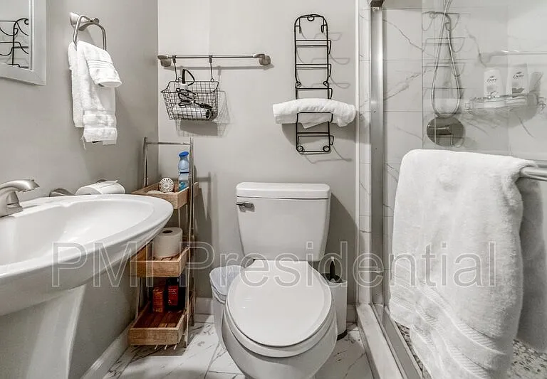 1226 Wallace St — Photo 13