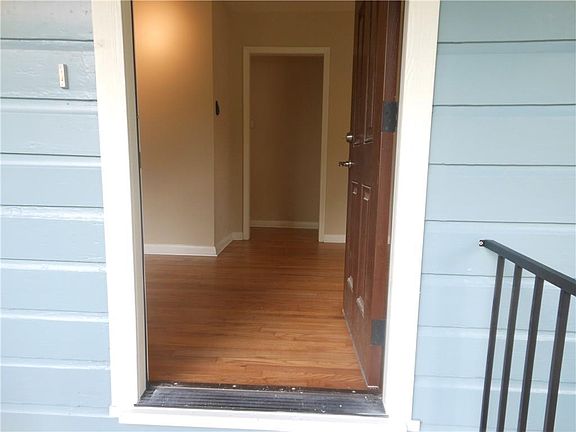 2nd image of 4615A Banister Ln