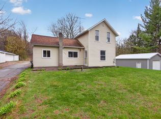 443 S Jackson St, Hanover, MI