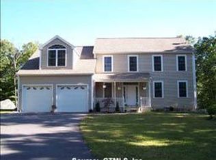 19 Oak Hills Trl, Ledyard, CT 06339
