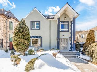 47-56 Glenwood Street, Little Neck, NY 11362