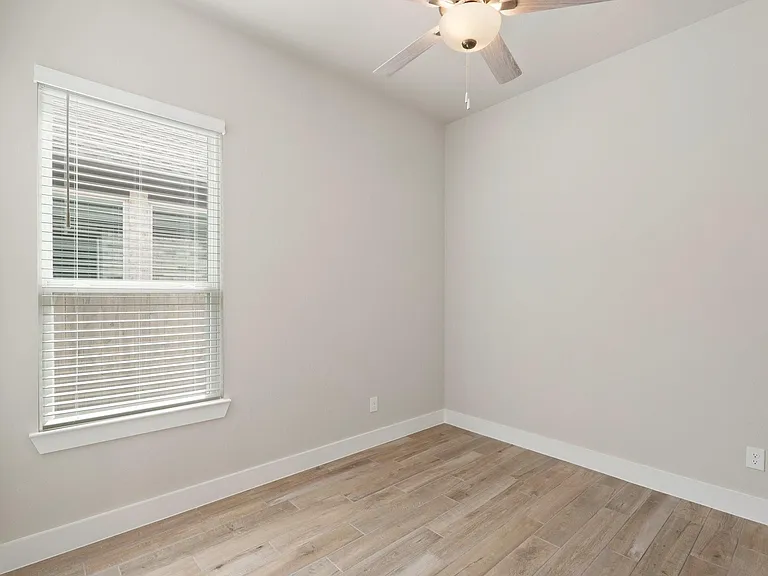 10719 River Walk Dr — Photo 25