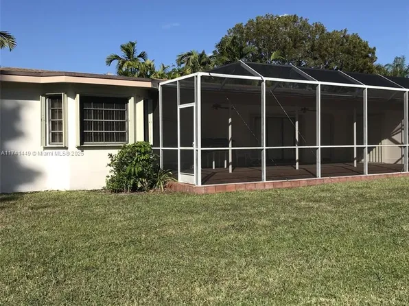 10220 SW 141st St, Miami, FL 33176