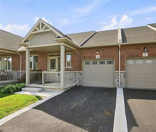 3rd image of 5 Murphy Ln