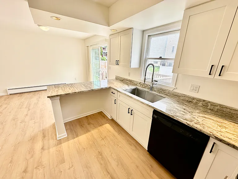 2220 Fox Run — Photo 7