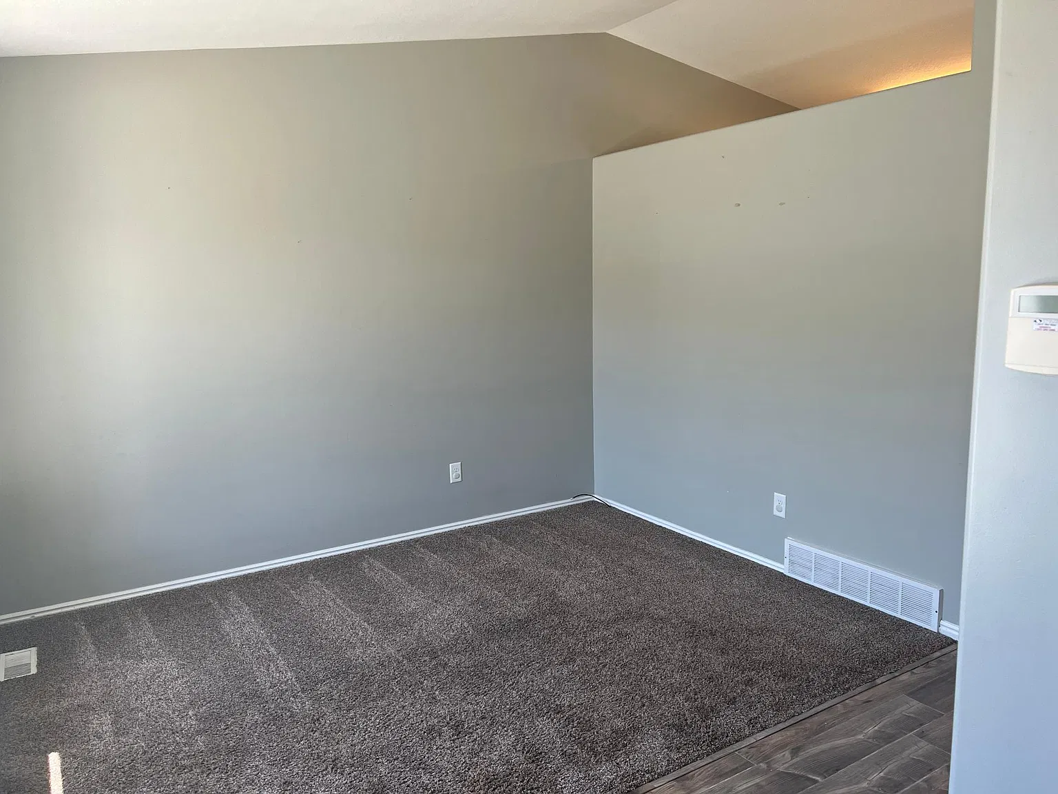 4 bed, 1652 sqft, $2,300 — Photo 2