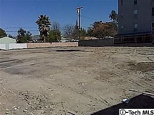 1st image of 11335 Oxnard St