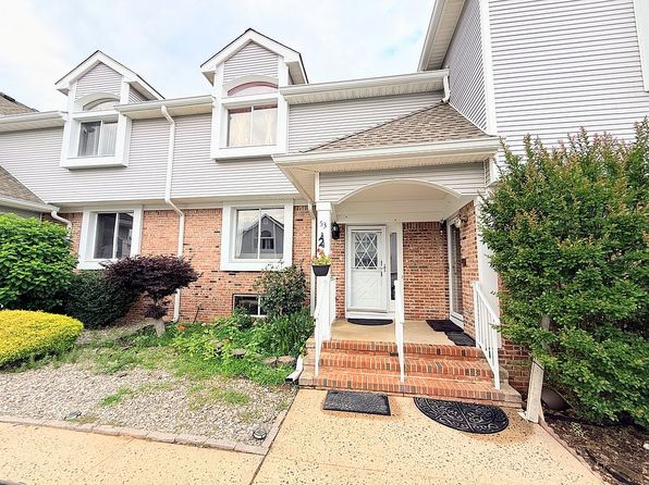 53 Jamie Ct