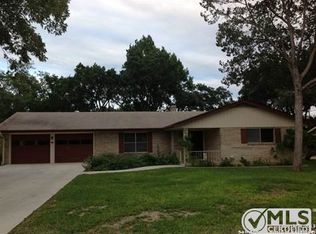 892 Twin Oaks Dr, New Braunfels, TX 78130