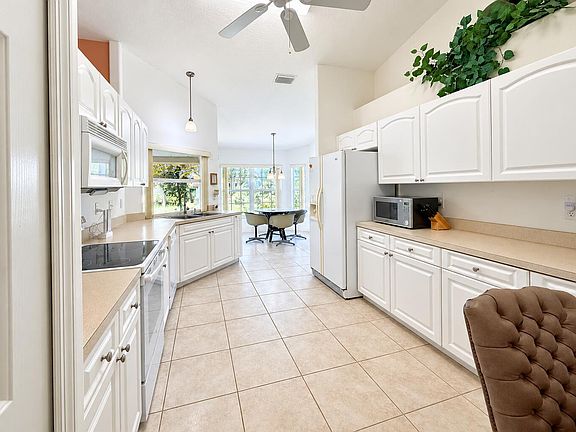 3rd image of 173 Easy Street