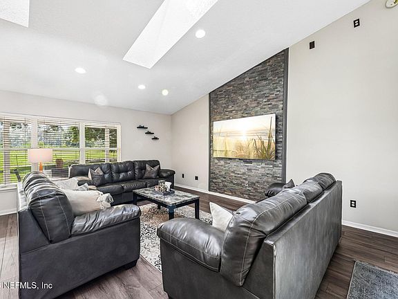 5th image of 1416 ARCHER Court
