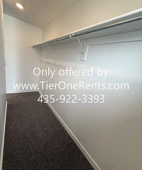 958 E Drifter Ln — Photo 13
