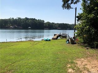 8909 Oakwood Cir, Sherrills Ford, NC 28673
