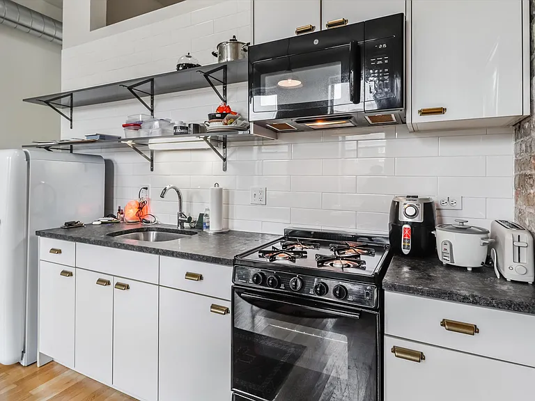 1422 N Milwaukee Ave #303 — Photo 5