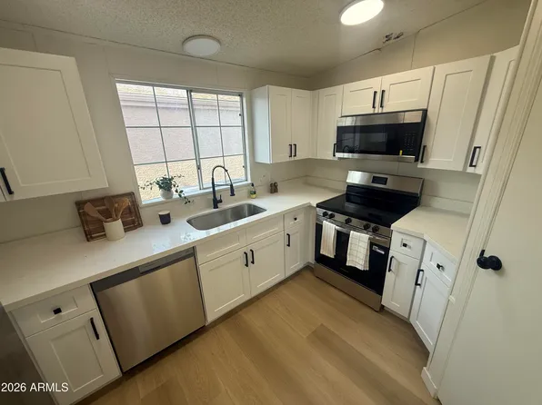 6081 S OAKMONT Drive, Chandler, AZ 85249