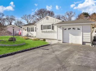 214 Avenue A, Ronkonkoma, NY 11779