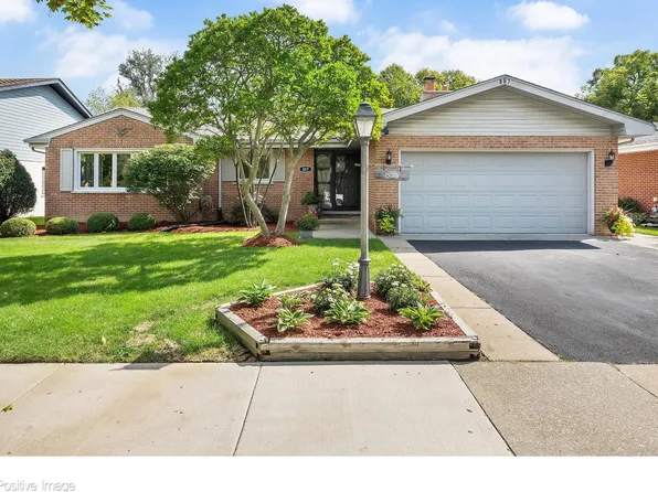 807 Mason Dr, La Grange, IL 60525