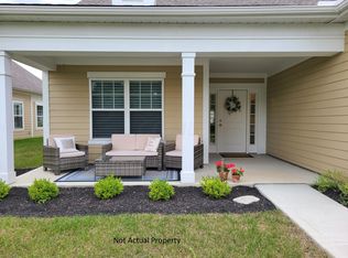 611 Newport Ln, Hebron, OH