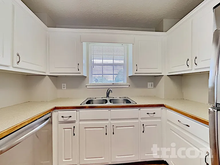 195 Falcon Ridge Dr — Photo 4