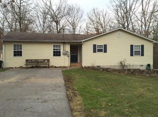 459 Sycamore Dr, Crossville, TN 38555