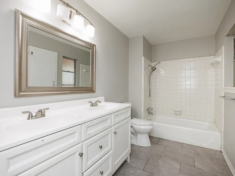 207 Blanco Dr — Photo 10
