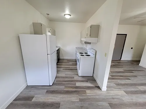 611 Lind Ave #204 Photo 1